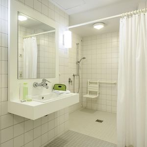 Tvåbäddsrum med tillgänglighet för funktionshindrade